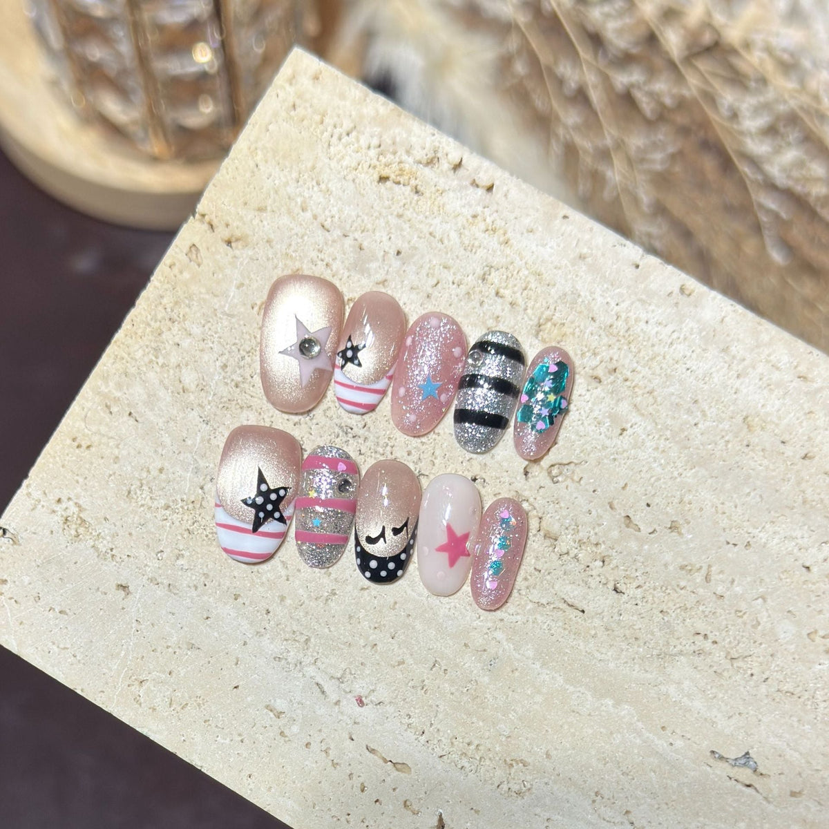 Creative Star-Patterned Press-On Nails — product view 3
