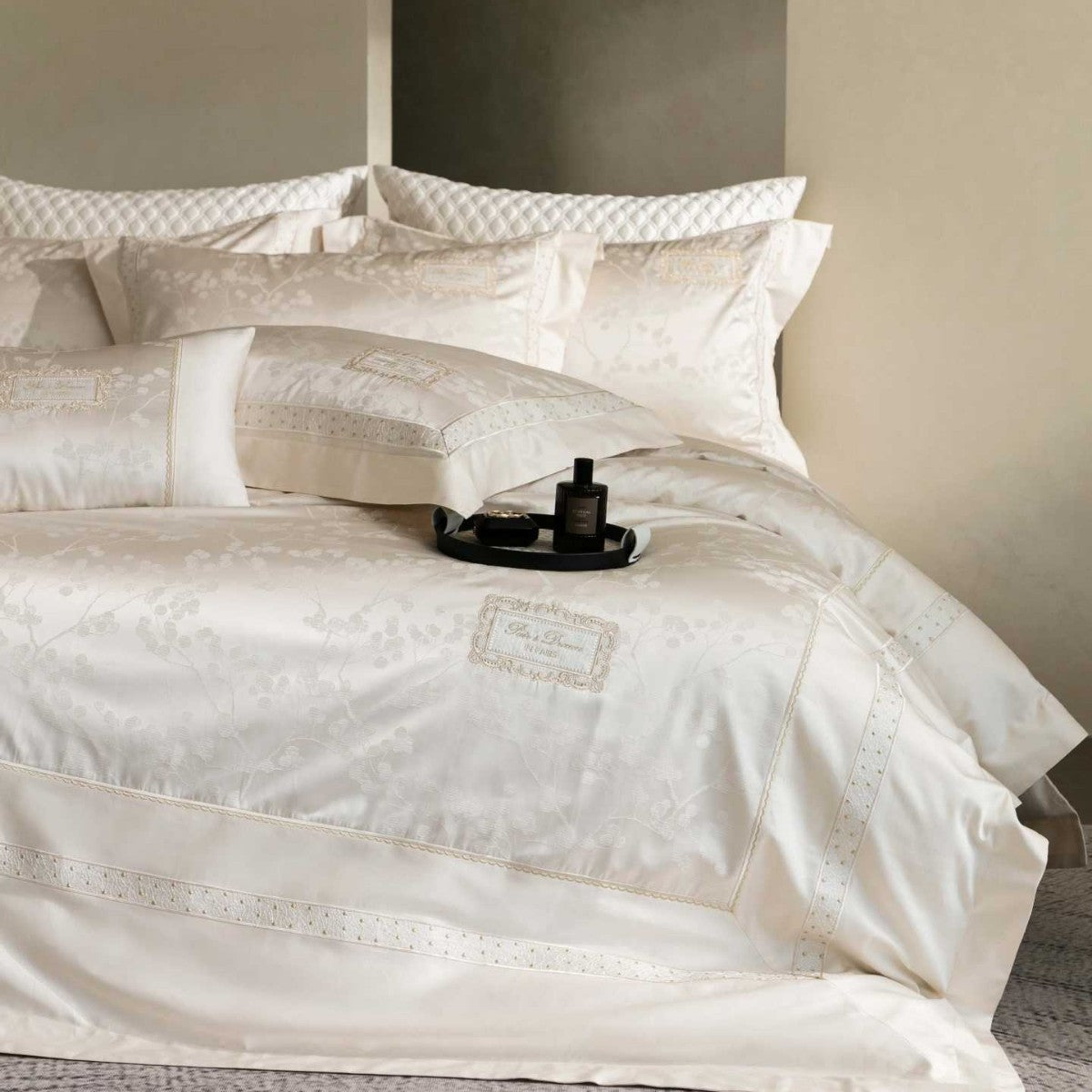 Luxurious satin bedding with jacquard floral pattern and lace trim — product view 6