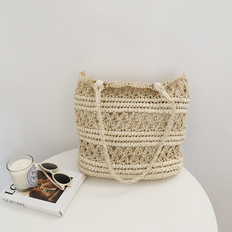 Hand-knotted beach bag in modern mesh design LoungeYard — product view 6