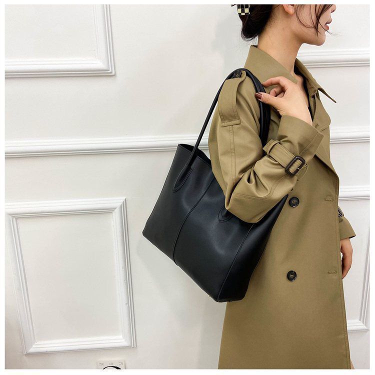 Minimalist Structured Shoulder Tote — product view 3