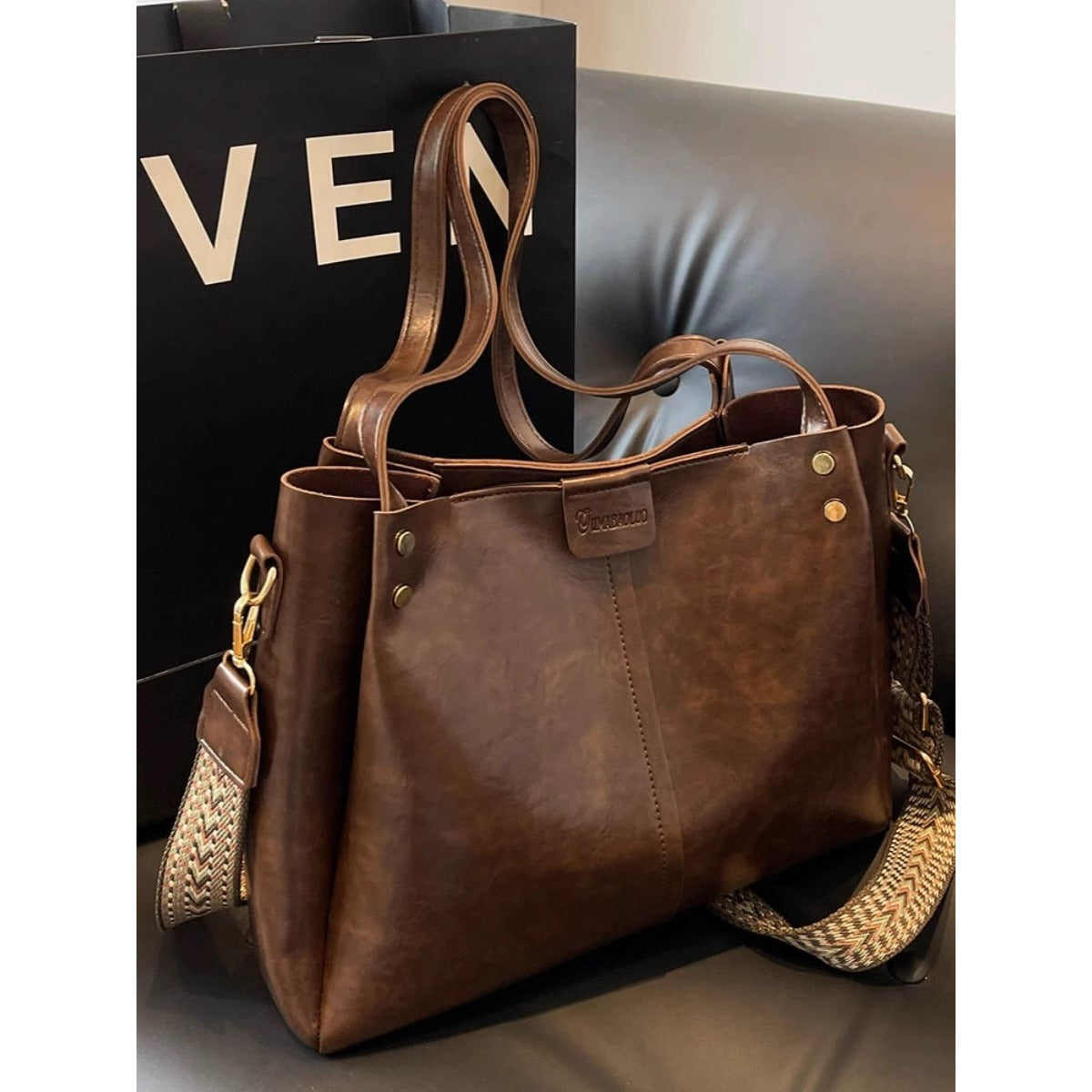 Versatile Multi-Functional Handbag LoungeYard — product view 1