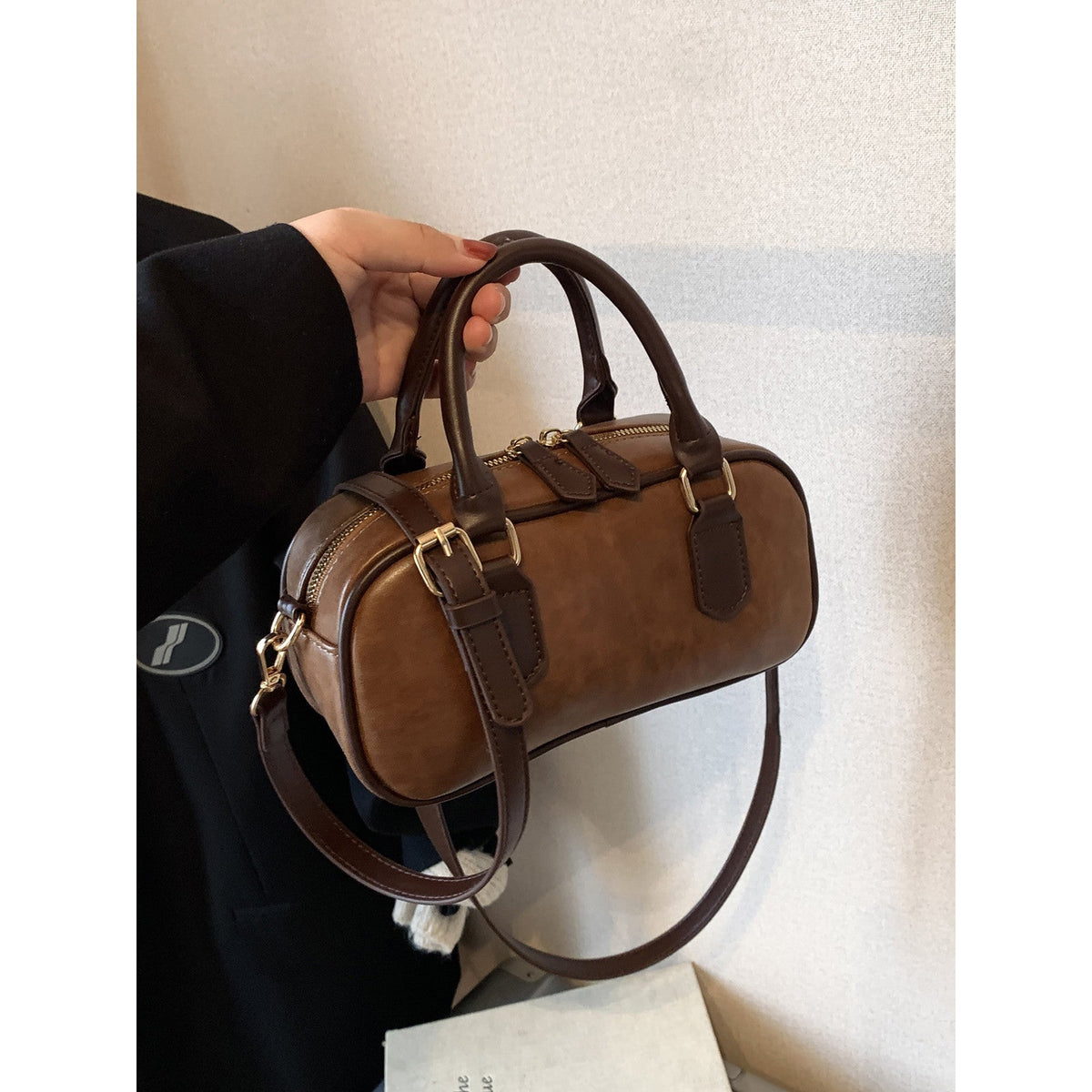 Vintage-Inspired Leather Satchel LoungeYard — product view 5