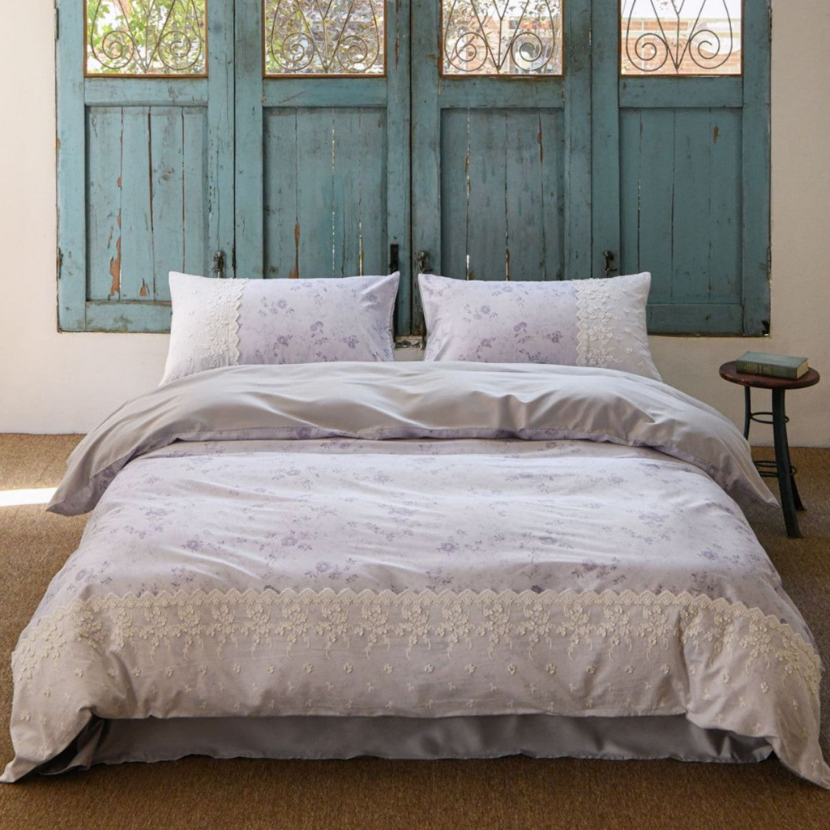 Luxurious cotton satin bedding set with floral all-over pattern, delicate lace and reversible feature — product view 3