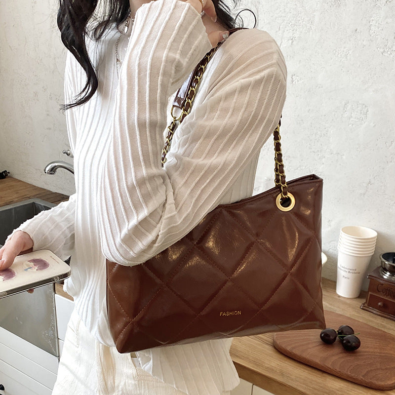 Quilted Faux Leather Tote Bag LoungeYard — product view 4