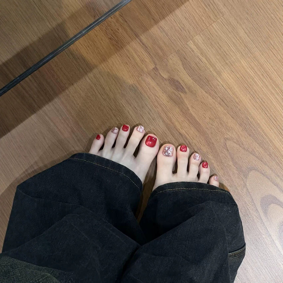 Glittery Pedicure Nail Art — product view 1