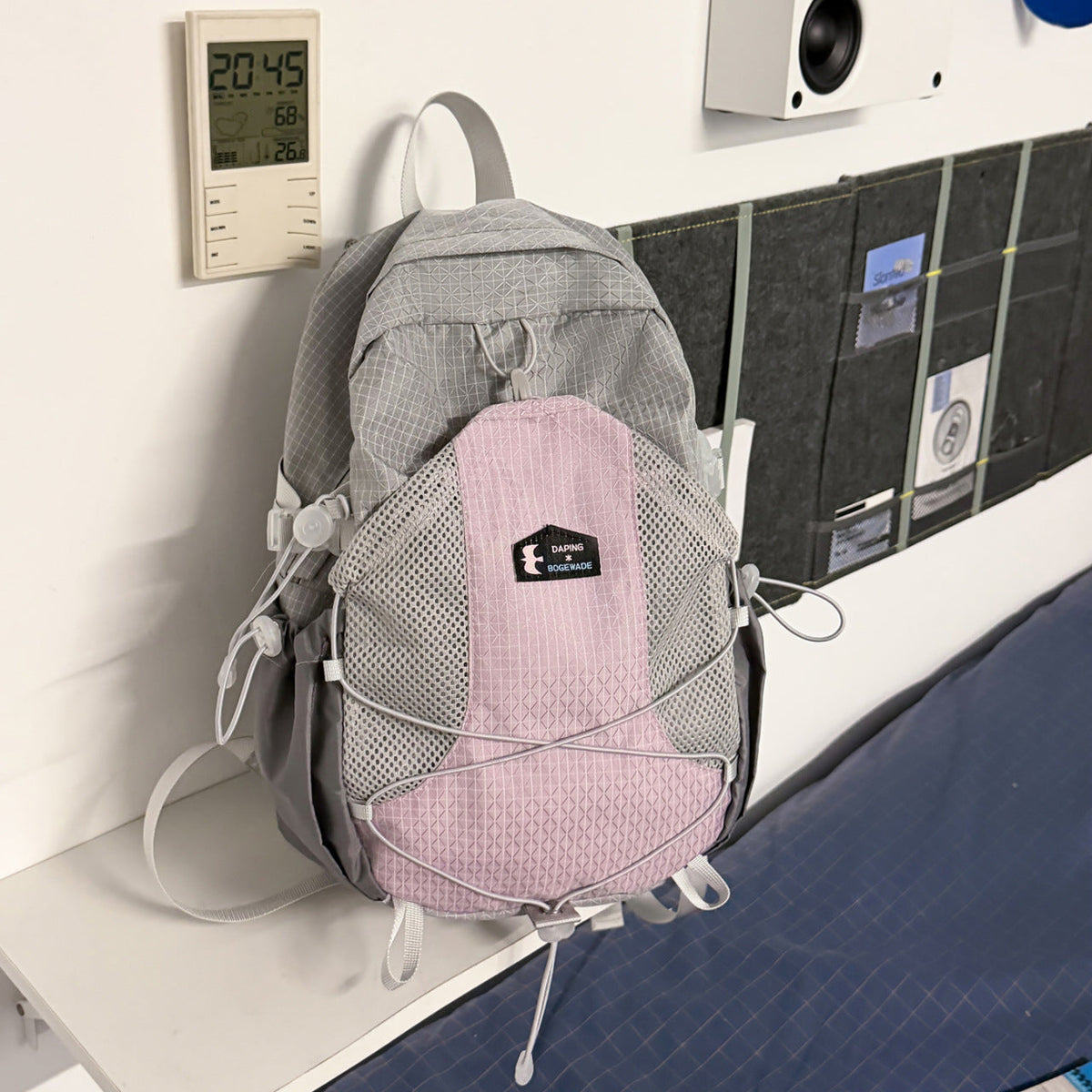 Lightweight Mesh Hiking Backpack — product view 2