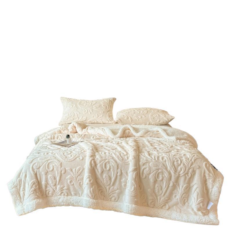 Plush Throw Blanket LoungeYard — product view 5
