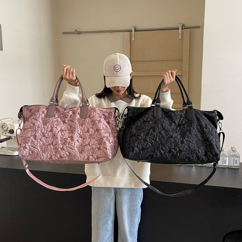 Stylish and Spacious Tote Bag LoungeYard — product view 4