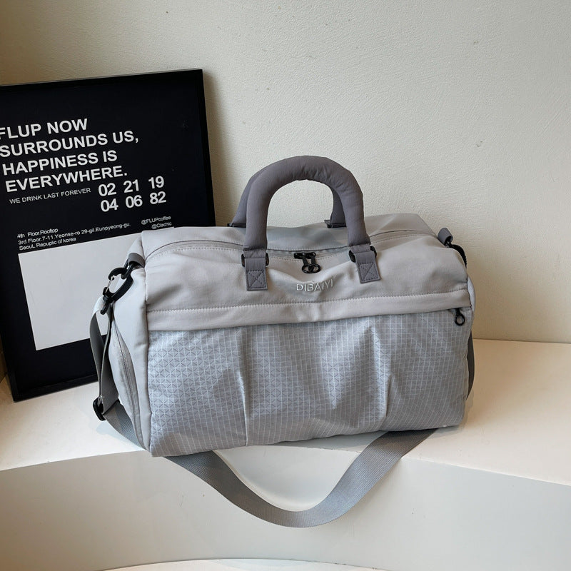 Versatile Gym and Travel Holdall LoungeYard — product view 3