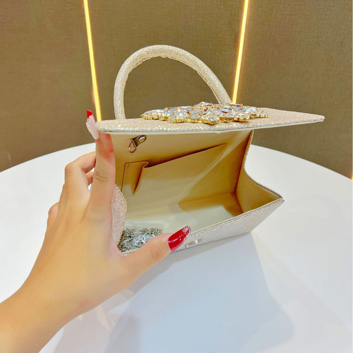 Sparkling Decorative Evening Handbag — product view 3
