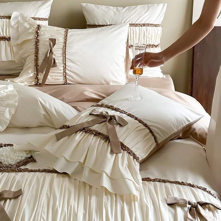 Pleated bed linen set with ruffle, decorative ribbons and bow accents — product view 4