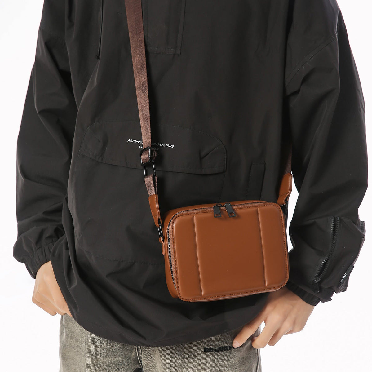 Crossbody Messenger Bag LoungeYard — product view 2