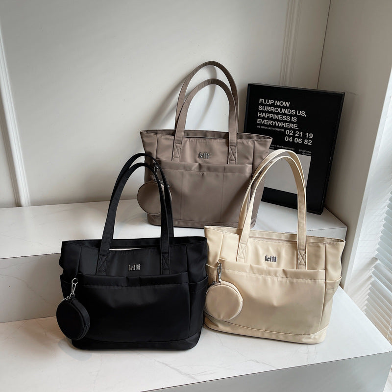 Elegant and Practical Tote Bag LoungeYard — product view 2