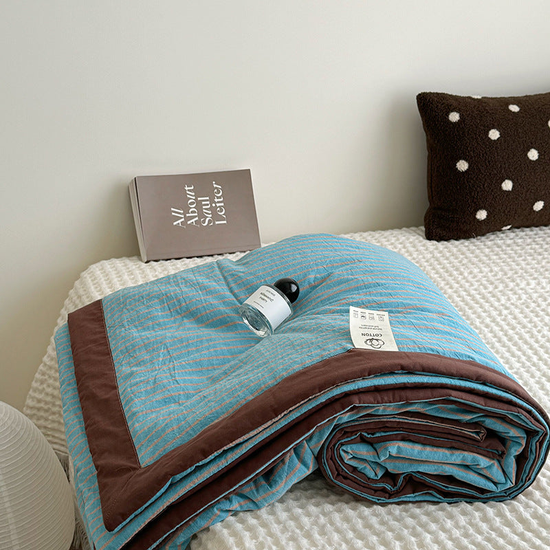 Women's quilted summer blanket LoungeYard — product view 2