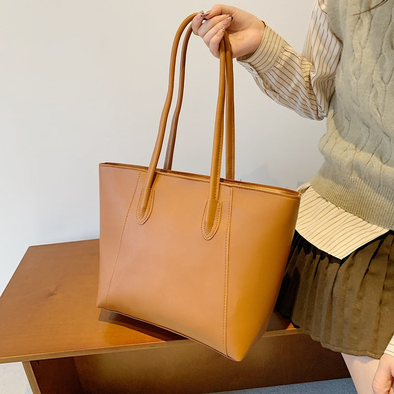 Minimalist Faux Leather Tote Bag LoungeYard — product view 1