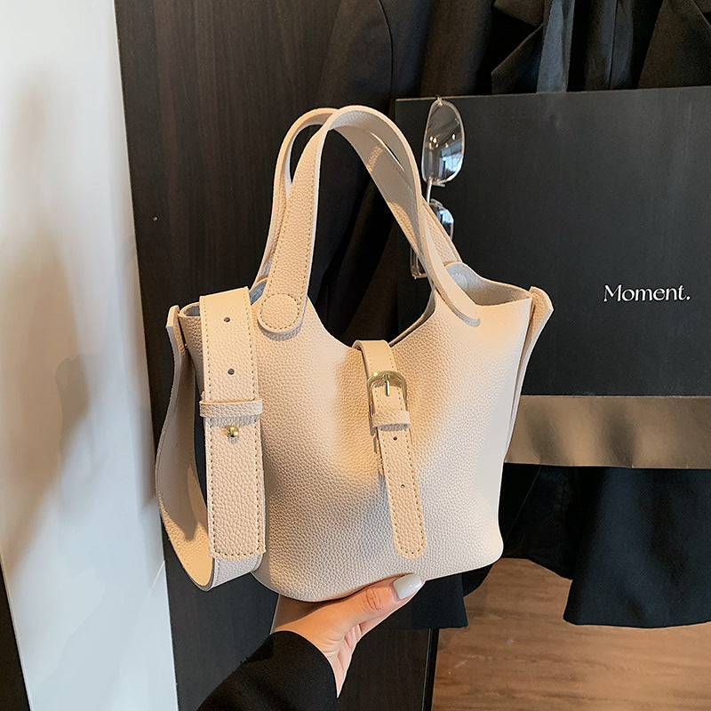 Elegant Structured Tote Bag LoungeYard — product view 3