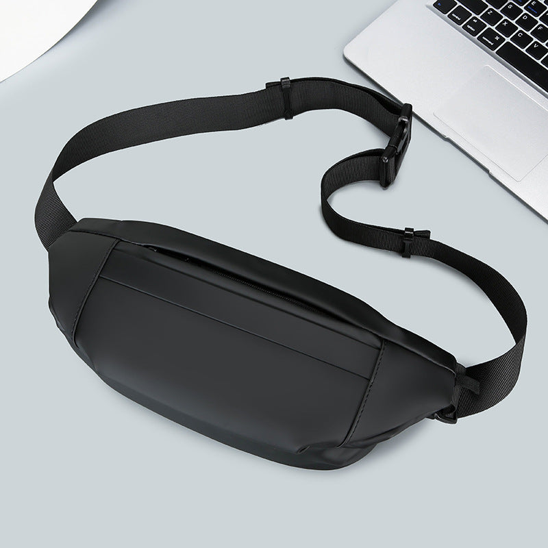 Waist bag with waterproof material and adjustable strap LoungeYard — product view 3