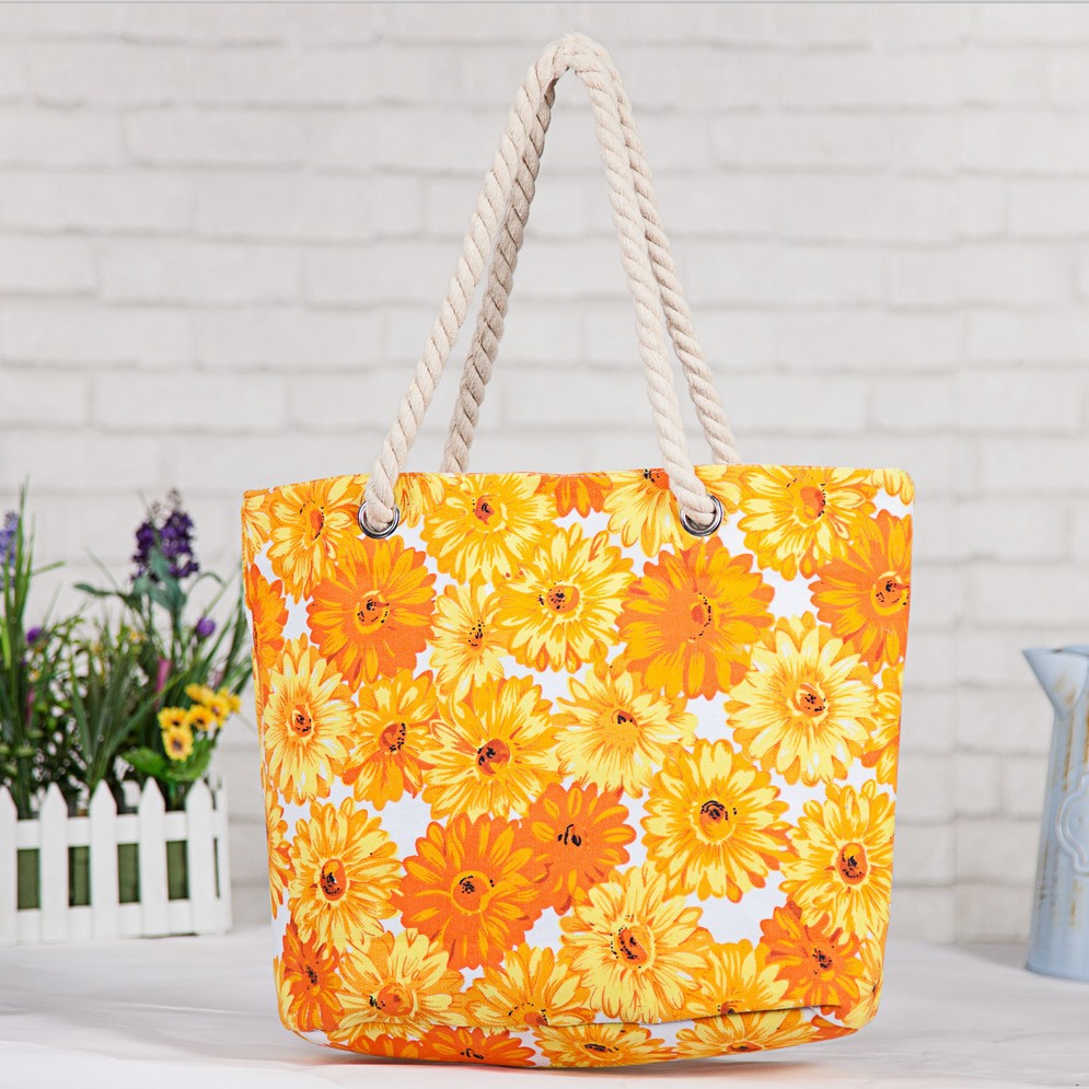Large floral patterned beach bag LoungeYard — product view 1