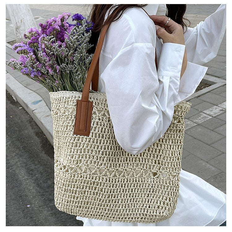 Natural beach bag with sturdy leather handles LoungeYard — product view 3