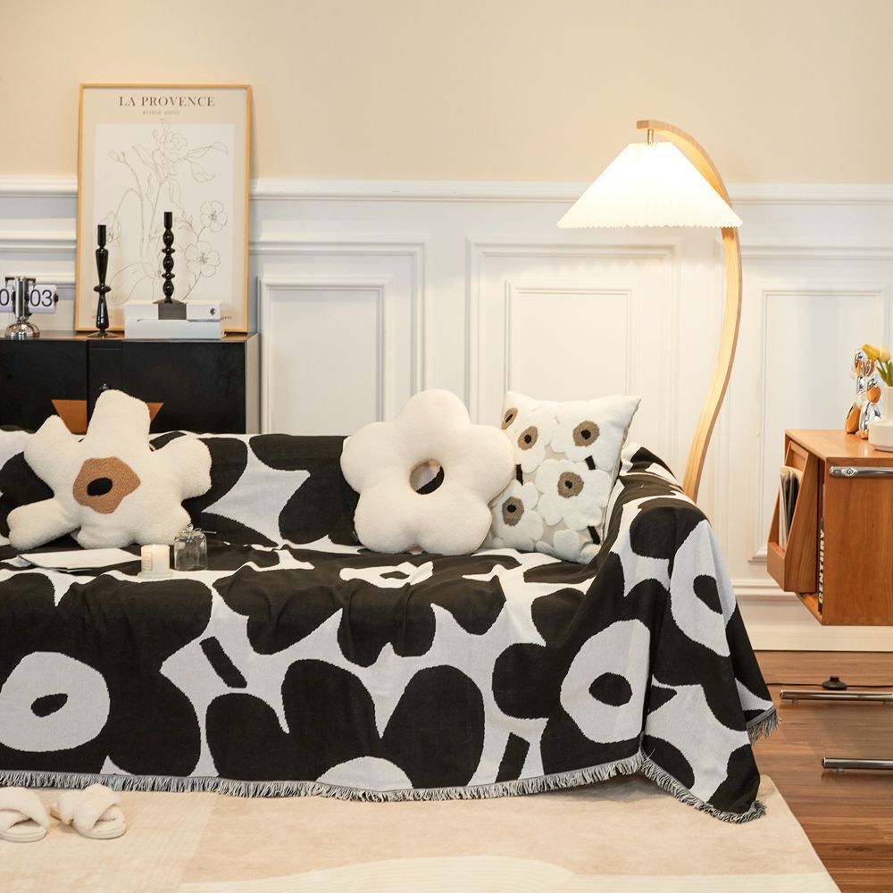 Floral Patterned Decorative Sofa Blanket — product view 2