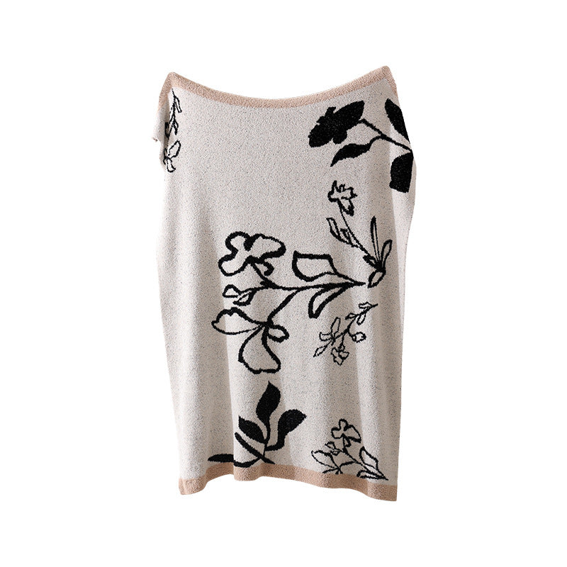Coarsely woven decorative blanket with geometric jacquard pattern and soft bouclé LoungeYard — product view 4