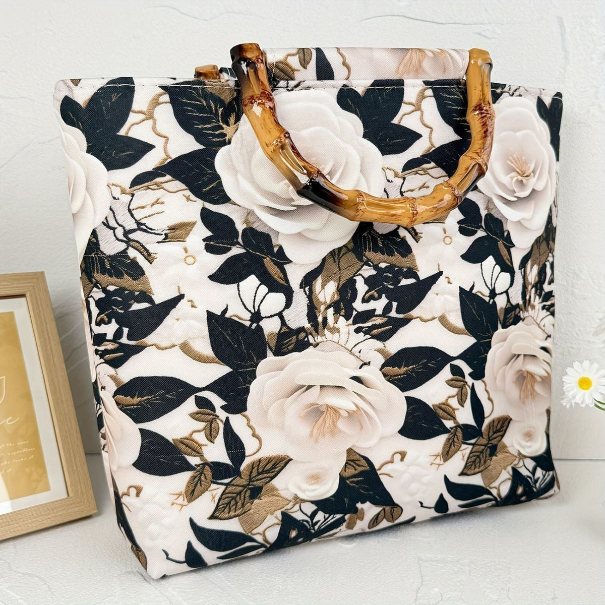 Beach bag with bamboo handles LoungeYard — product view 3