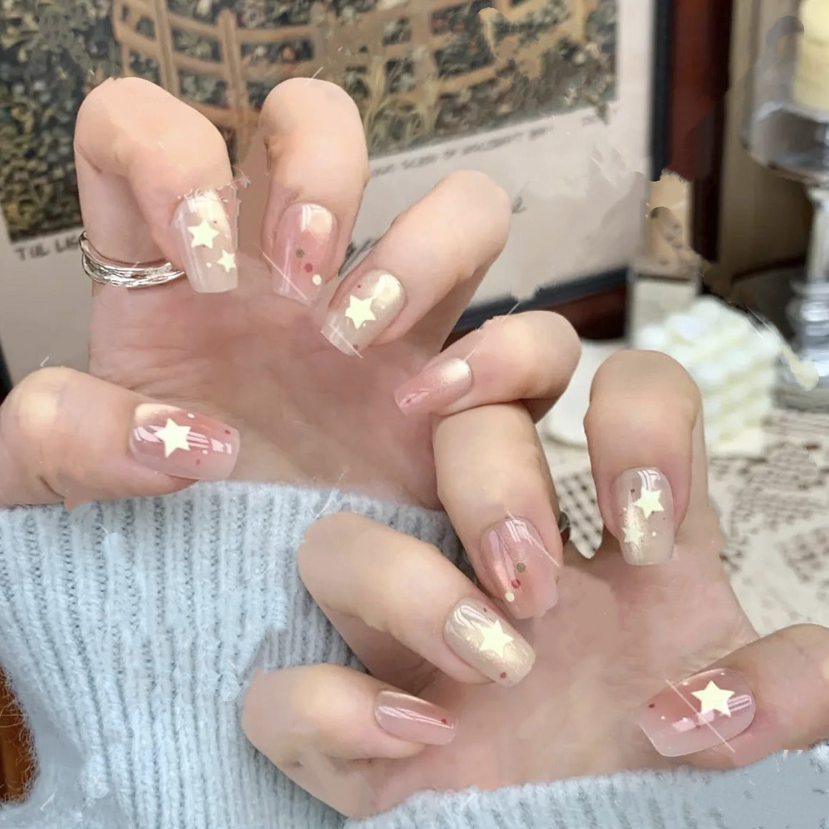 Decorative Star-Embellished Press-On Nails — product view 1