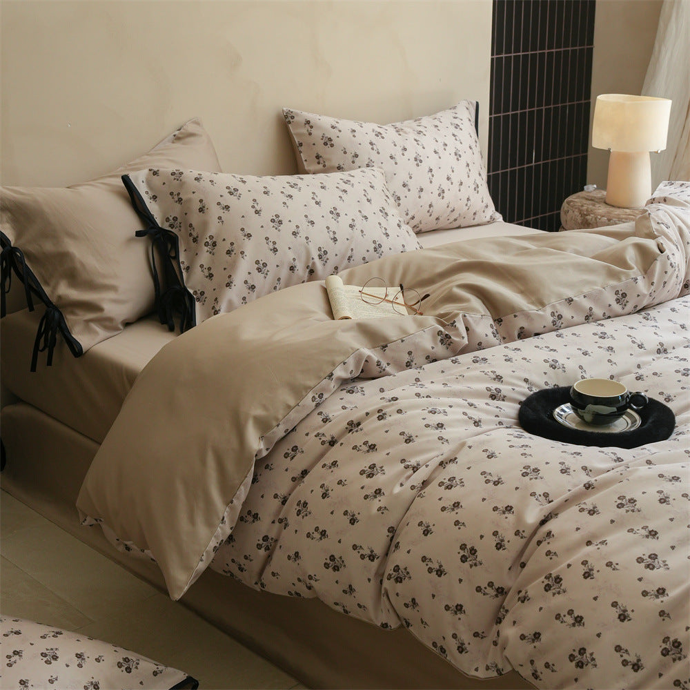 Bedding set made of cotton satin with fine floral microprint and decorative ribbons — product view 3
