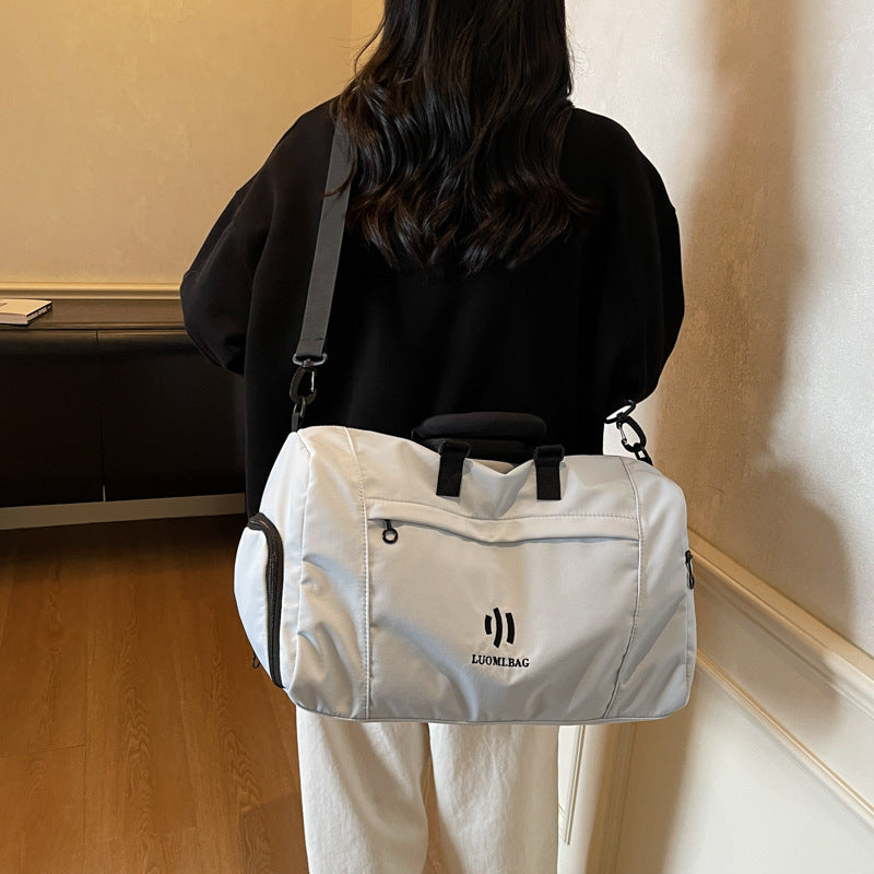 Versatile Sports Holding Duffel Bag — product view 4