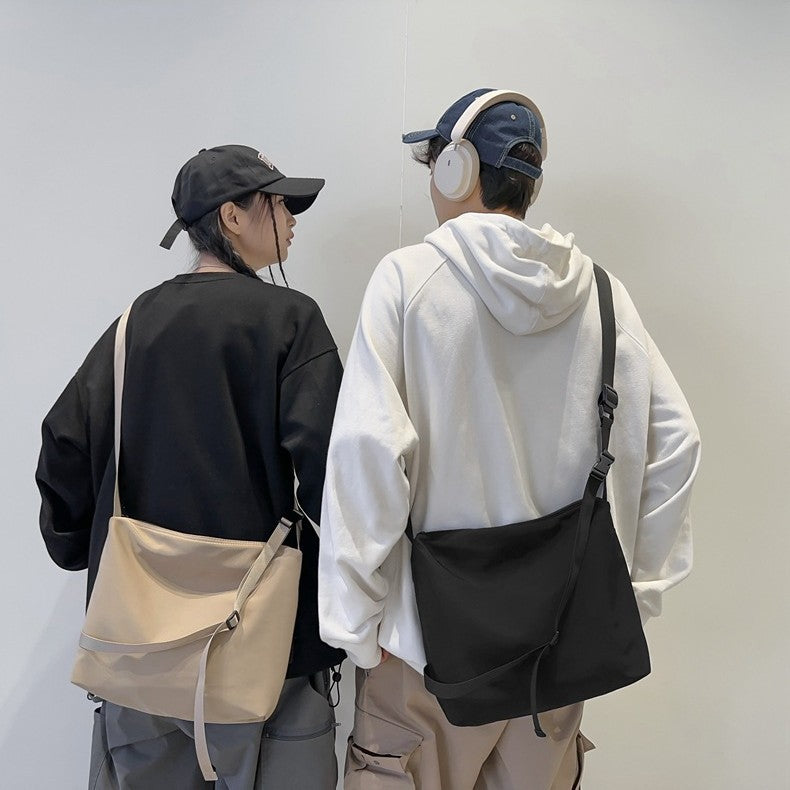 Messenger Bag LoungeYard — product view 1