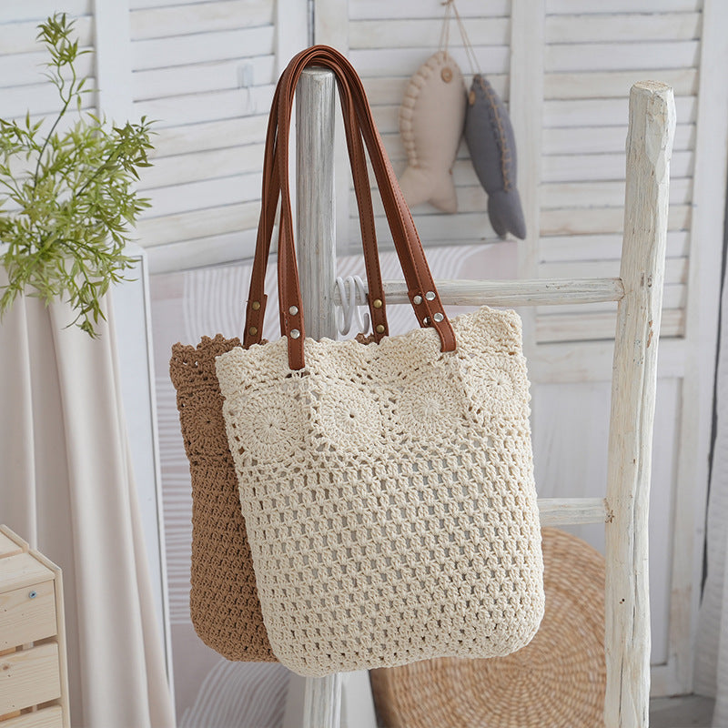Handwoven bast bag LoungeYard — product view 4