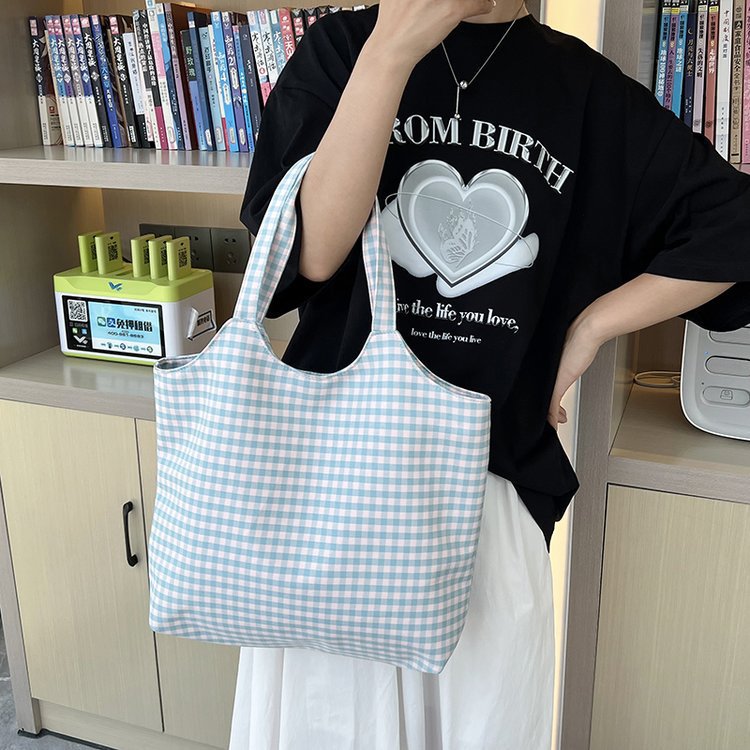 Checkered Gingham Tote Bag — product view 3