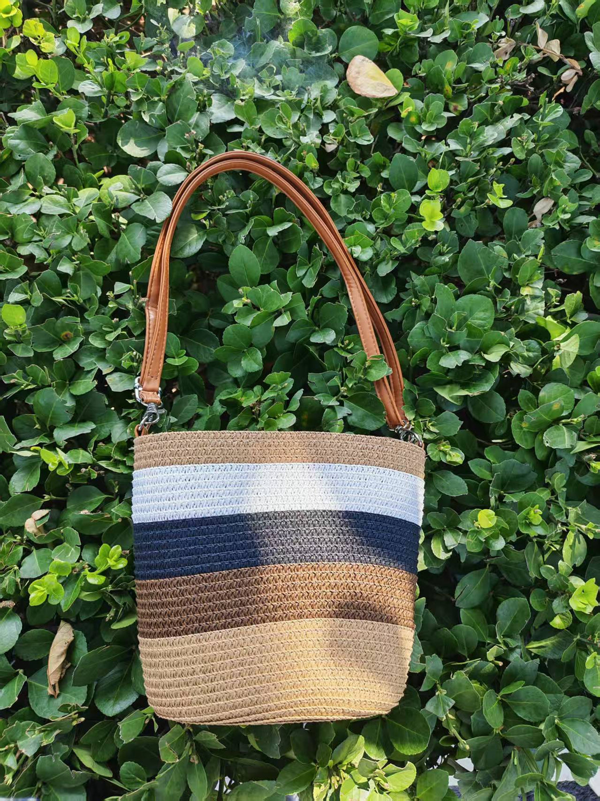 Trendy Shoulder Bag LoungeYard — product view 6