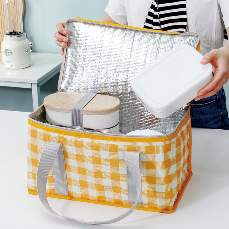 Women cooler bag with insulating interior and practical carrying handle LoungeYard — product view 4