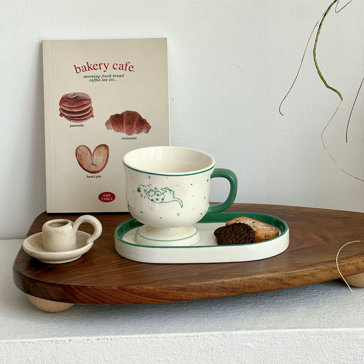 Handcrafted ceramic plate with illustrative cat design — product view 4