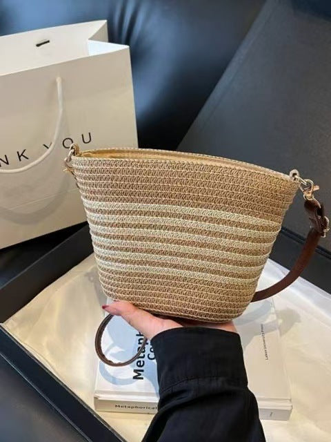 Trendy Summer Handbag Made of Woven Material LoungeYard — product view 5