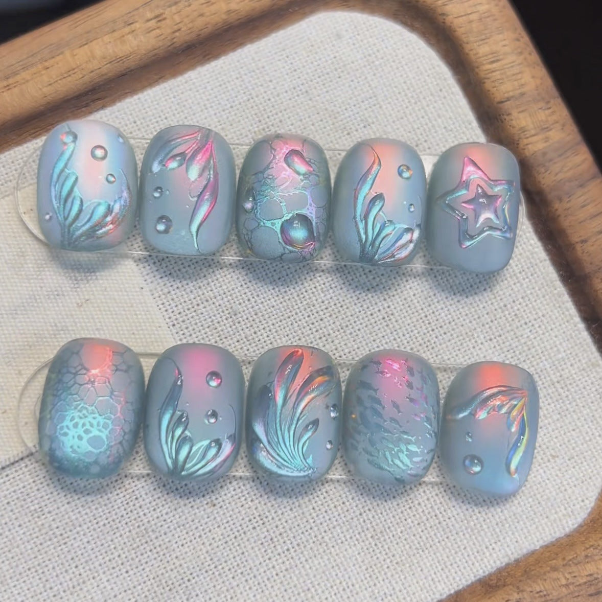 Artistic Gel Press-On Nail Art Set — product view 1