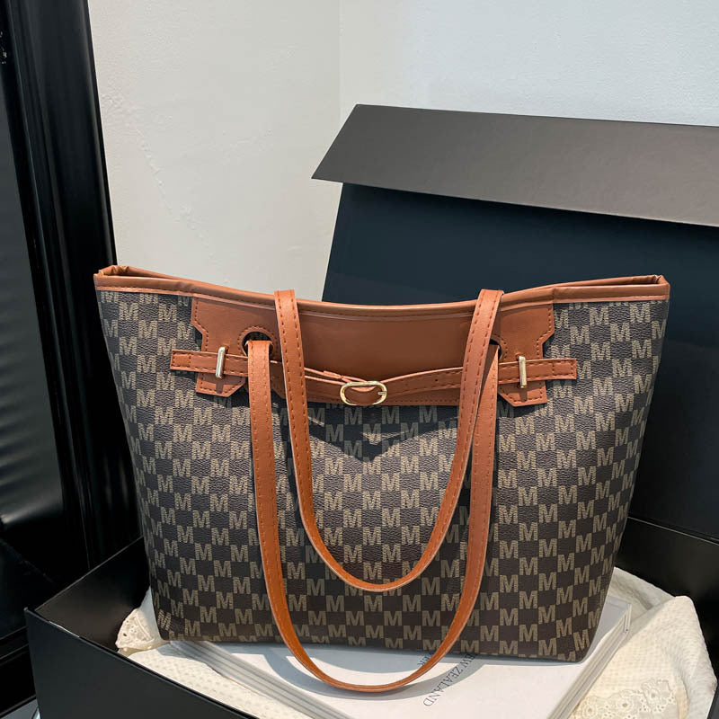 Elegant Monogrammed Tote Bag 1791041041 — product view 5