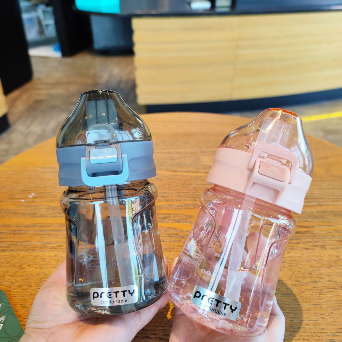Women's ergonomic drinking bottle with secure screw cap LoungeYard — product view 1