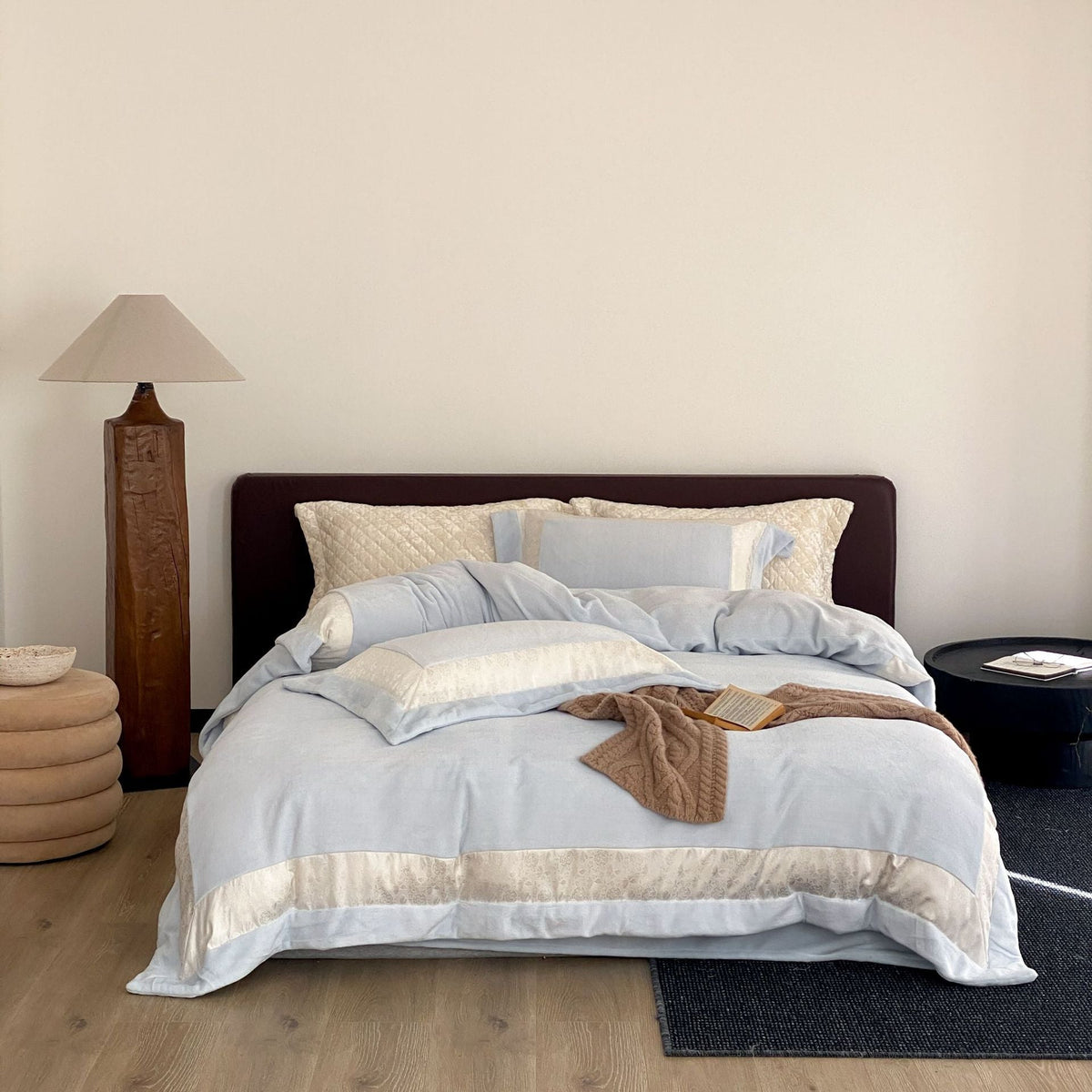 Luxurious cotton satin bedding set with quilted decorative border LoungeYard — product view 6