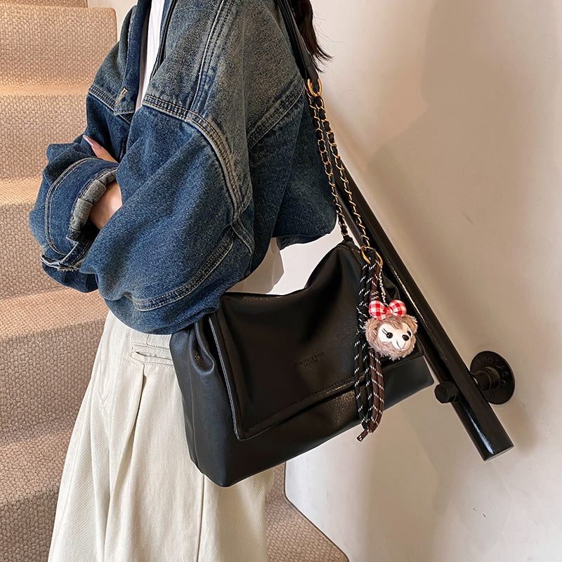 Modern Chain-Strap Handbag LoungeYard — product view 2