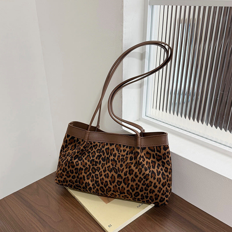 Star-Embellished Shoulder Bag — product view 5