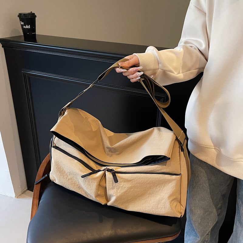 Sporty Shoulder Bag LoungeYard — product view 2