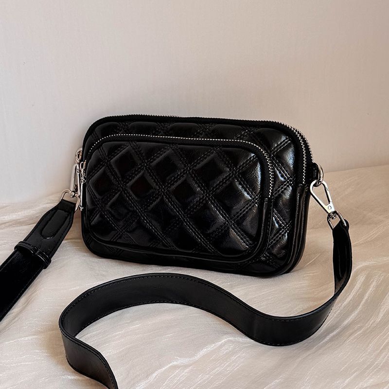 Shoulder bag with stylish quilted pattern LoungeYard — product view 6