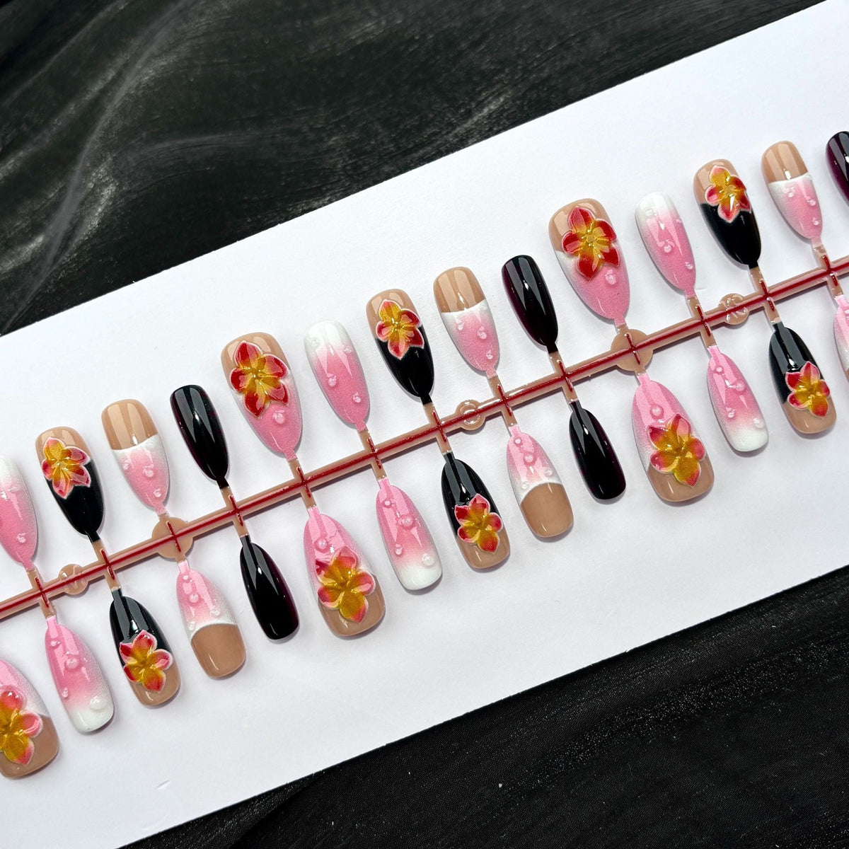 Floral Decorative Press-On Nail Set — product view 2