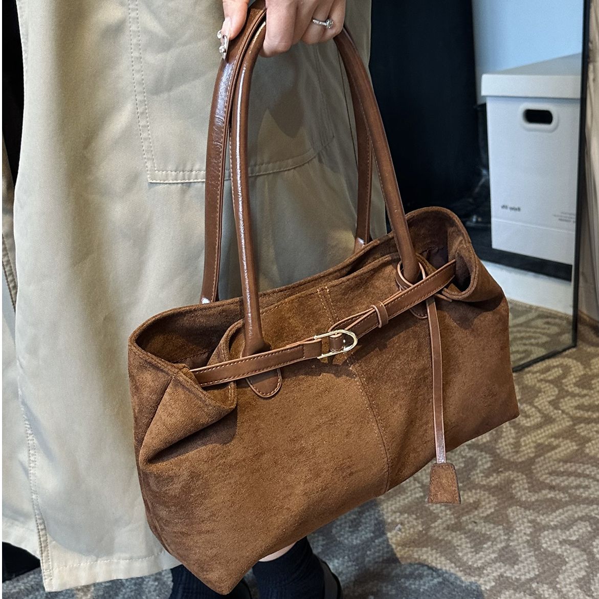 Suede Tote Bag LoungeYard — product view 3