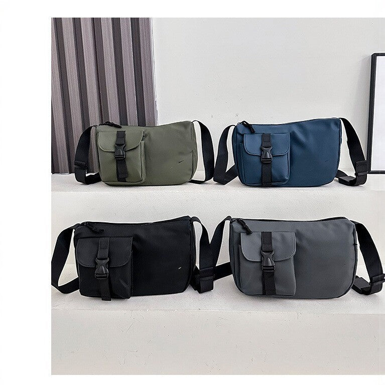 Multifunctional shoulder bag with innovative compartment system LoungeYard — product view 4