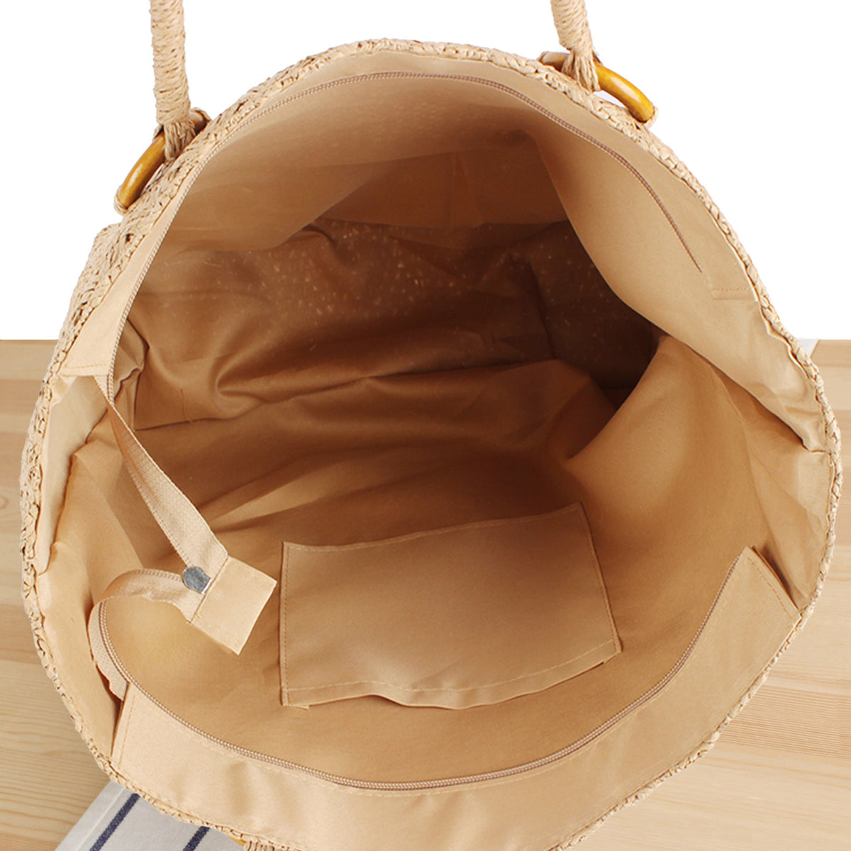 Braided beach bag with wood details LoungeYard — product view 3