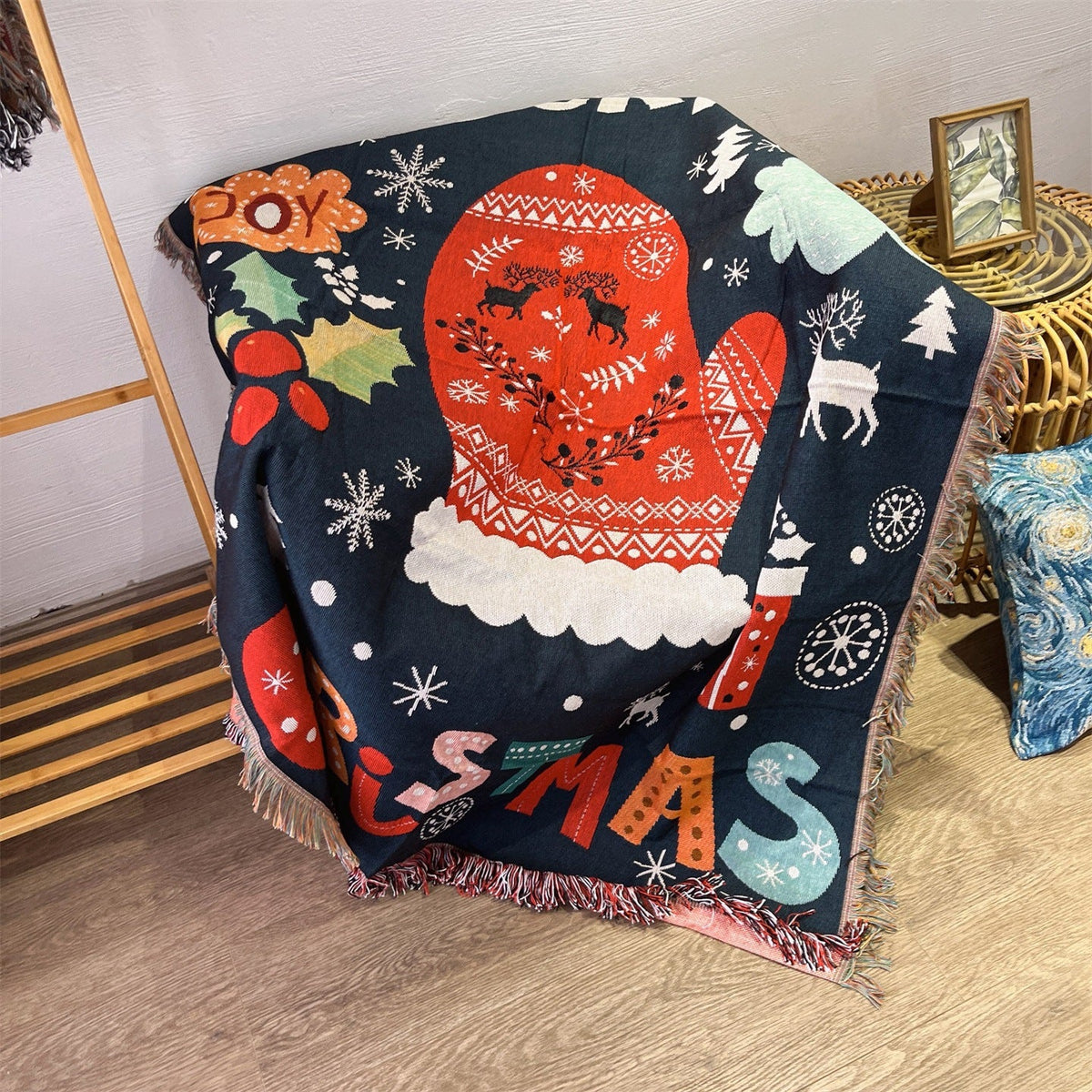 Festive Holiday-Themed Woven Throw Blanket — product view 5