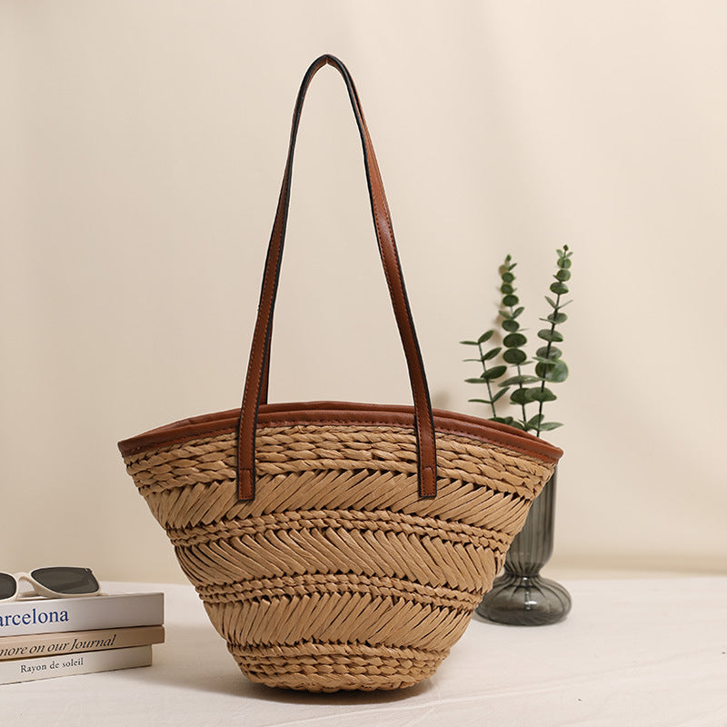 Braided basket bag with innovative leather handles LoungeYard — product view 2